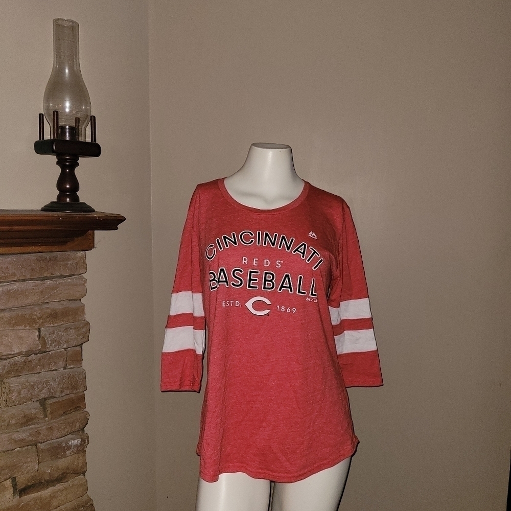 Cincinnati Reds Majestic M NWT